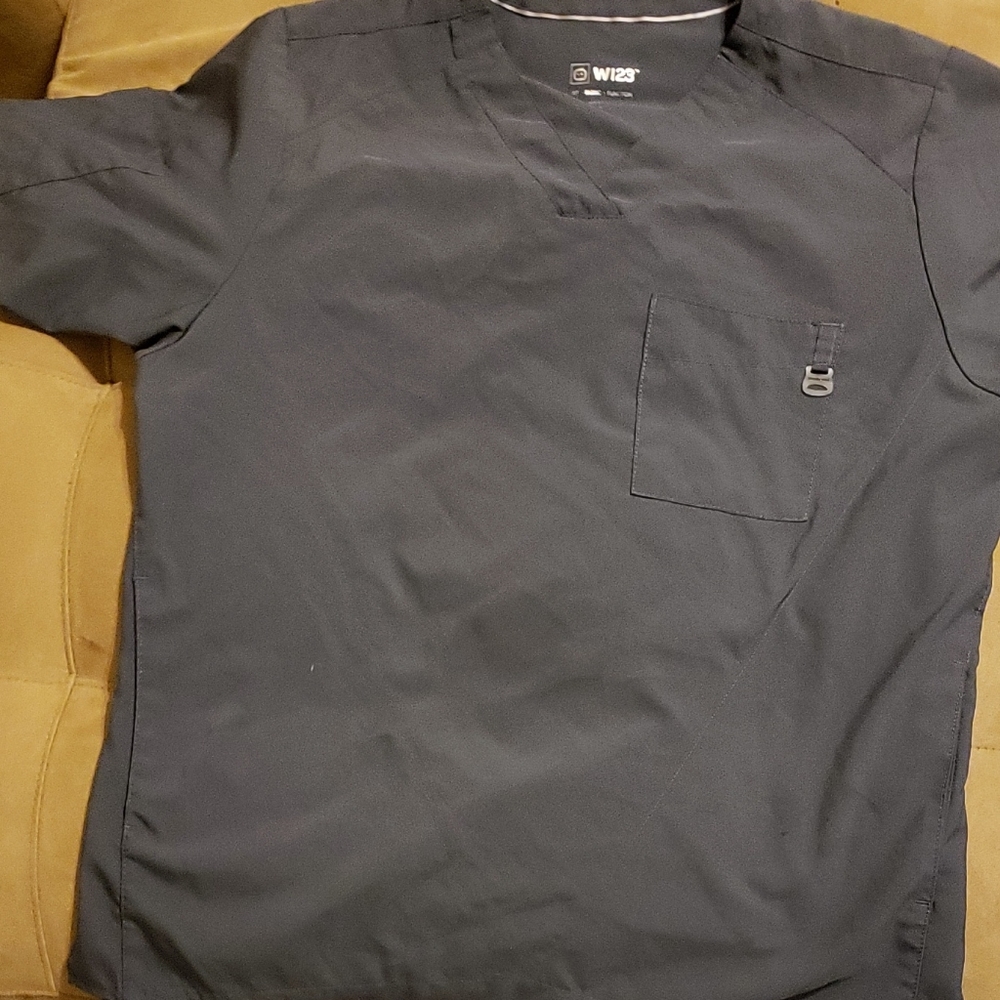 W123 Scrub Top